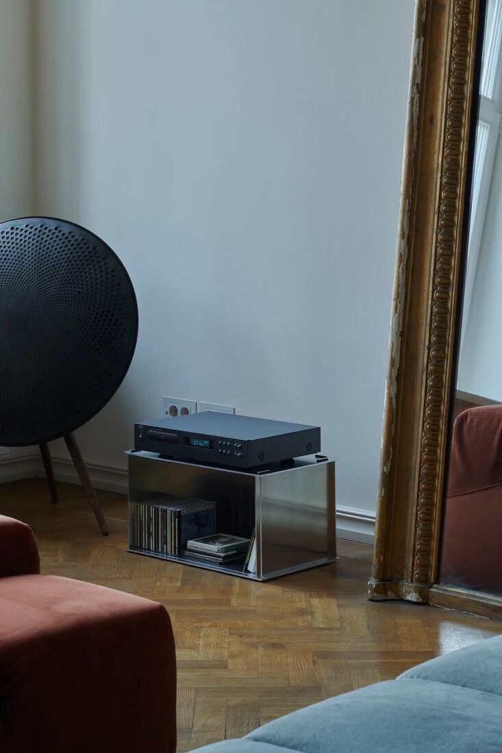 &#8\2\20;i really like this simple aluminum side table, the neowise, \$335, 19