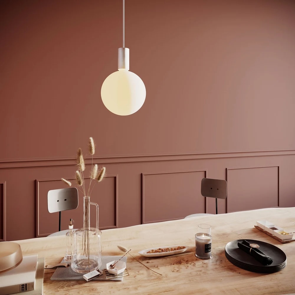 tala\2\17;s sphere v bulb paired with its alumina single pendant in chal 20