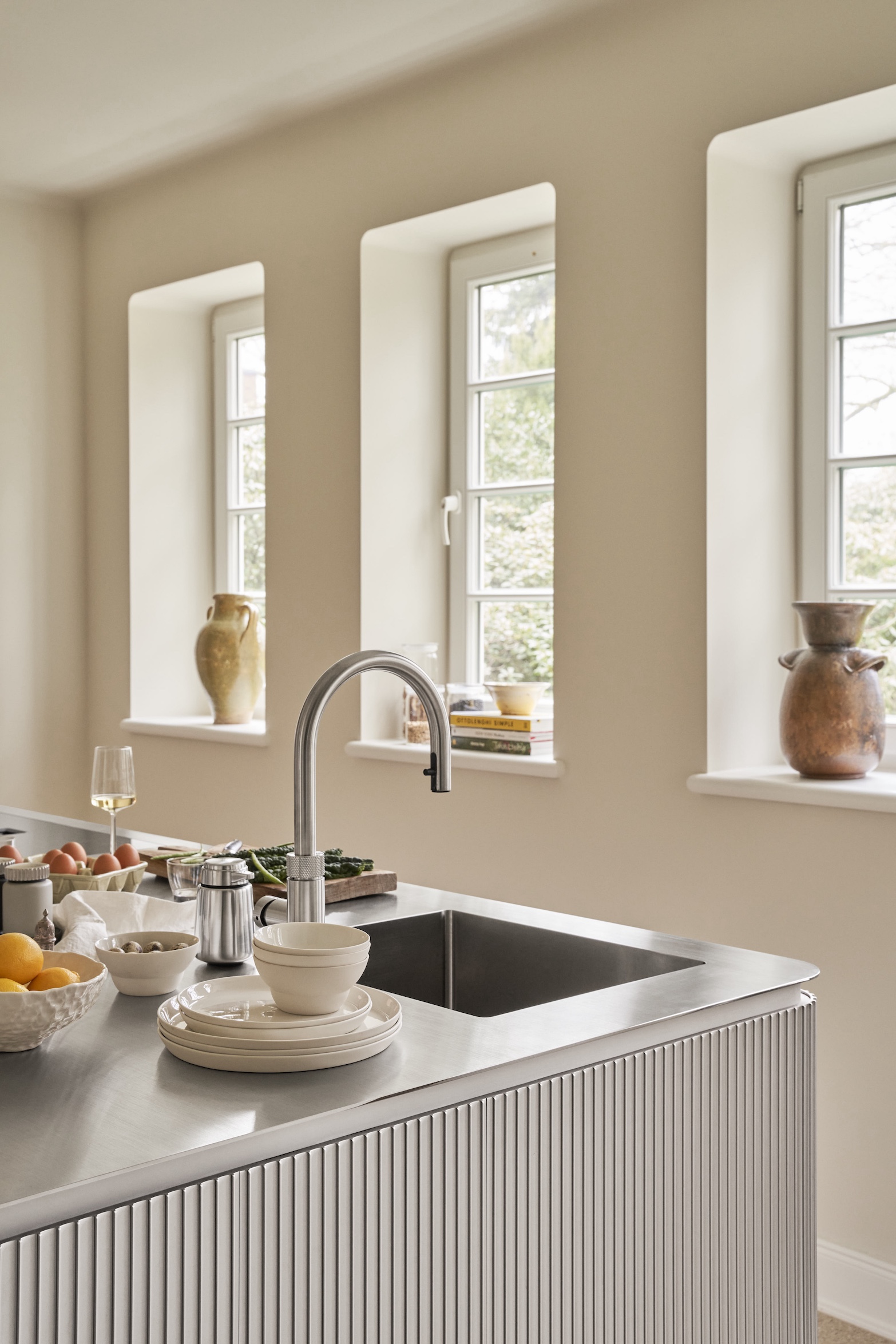 the faucet is a quooker flex tap: &#8\2\20;cold, hot, and boiling water fro 21