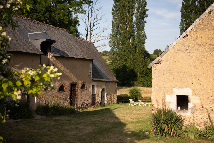 le moulin is just two hours from paris (\2\20;take the a\10,\2\2\ 17