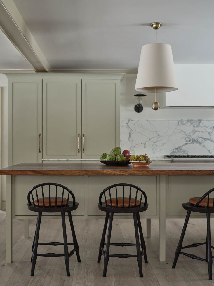 designer heidi lachapelle prefers benjamin moore spanish olive. &#8\2\20;we 19