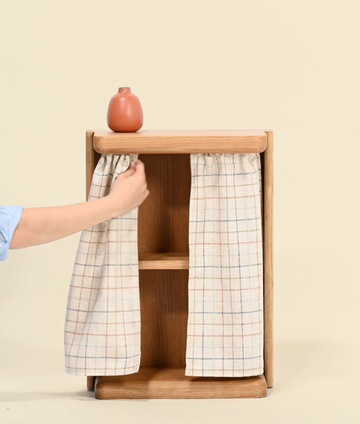 nsteigmann riffmade 11 side table with hand