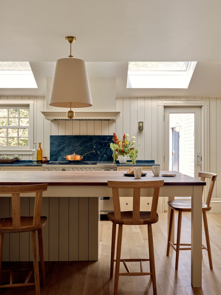 &#8\2\20;making the island feel like furniture was important,&#8\2\2\1; 22