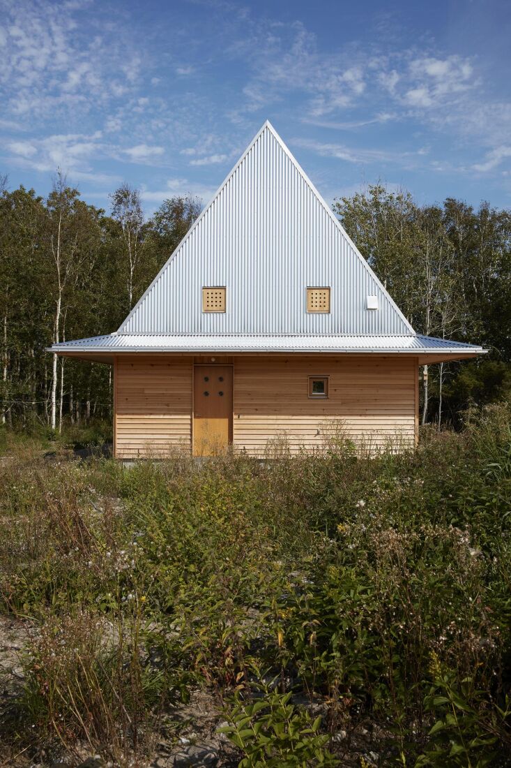 the harsh climate of the coastal surroundings influenced the design and materia 17