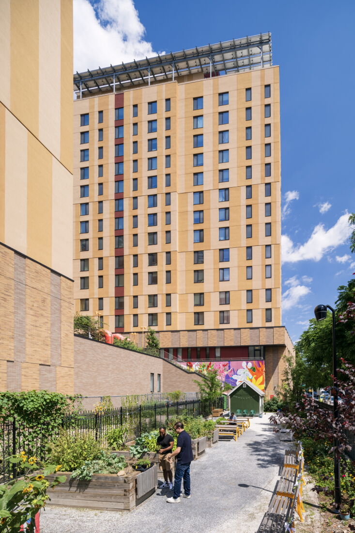 handel architects\2\17; sendero verde project. photograph by albert vece 21