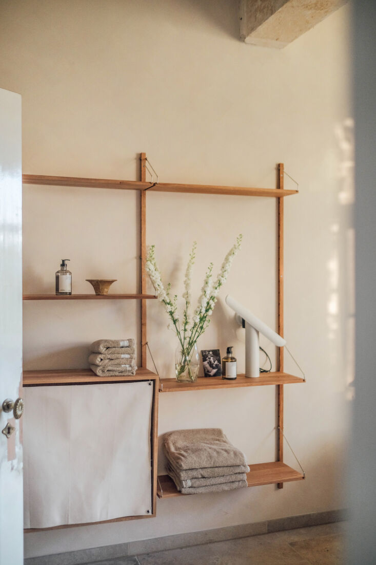 much like in the kitchen area, a canvas panel effortlessly hides away essential 30