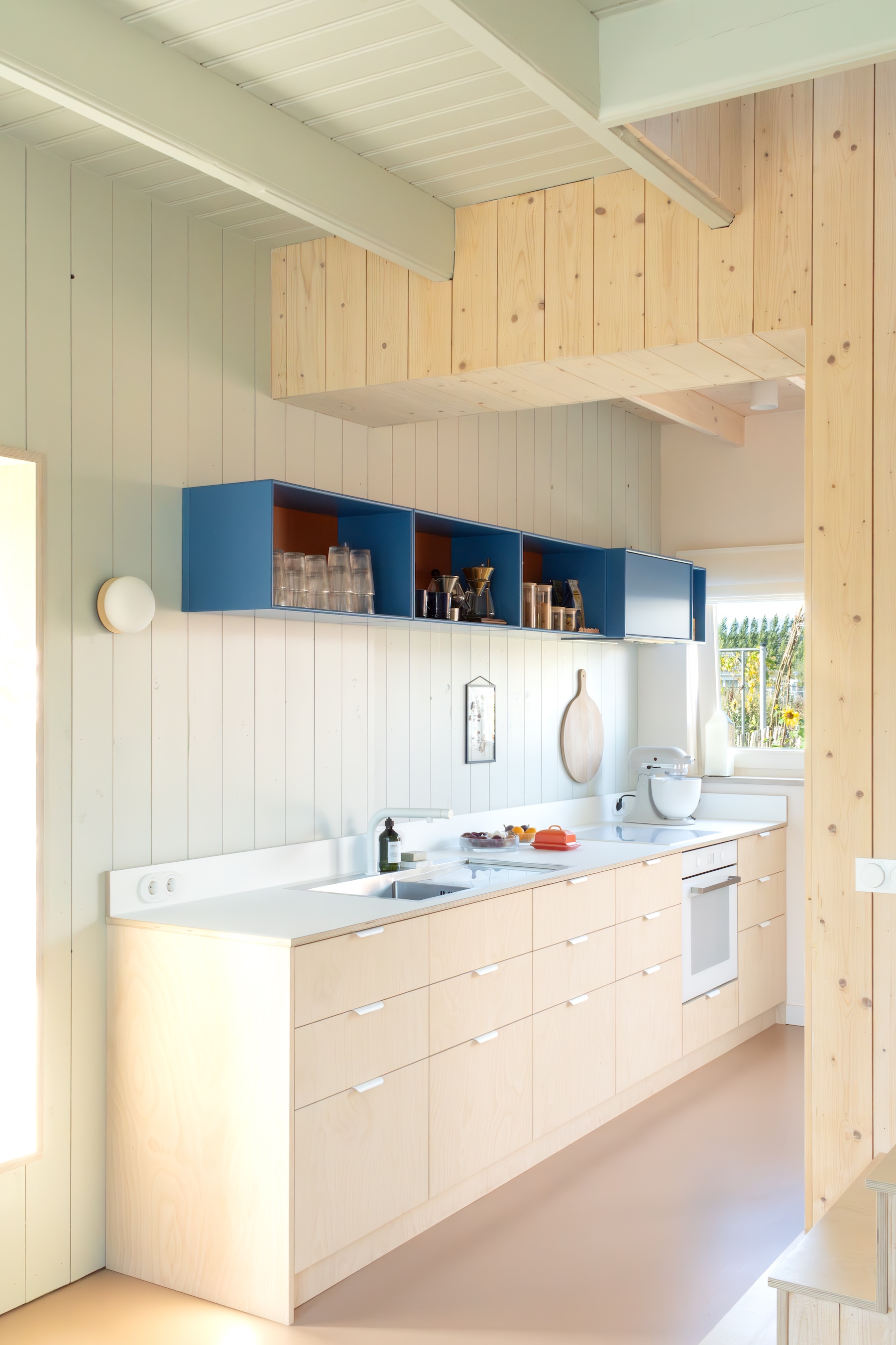 &#8\2\20;for some color and playfulness, we added small, bold accents, like 23