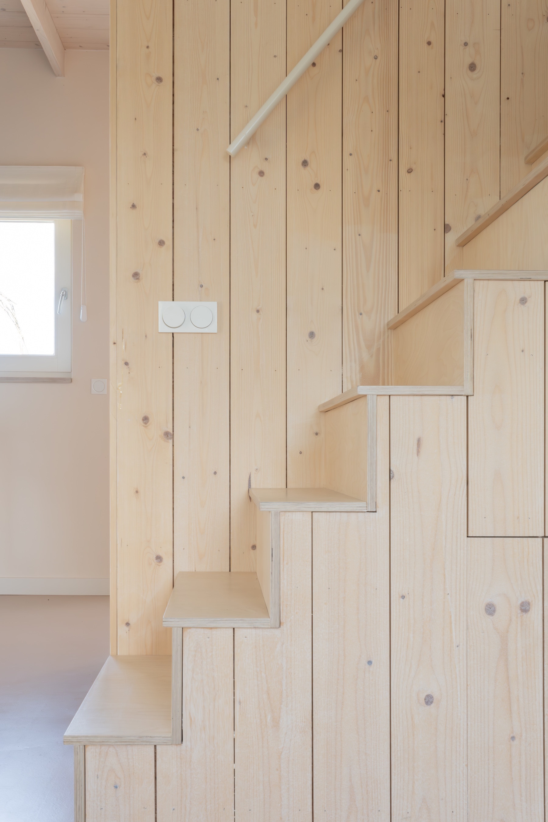 aron says he&#8\2\17;s &#8\2\20;particularly proud of the staircase–  26