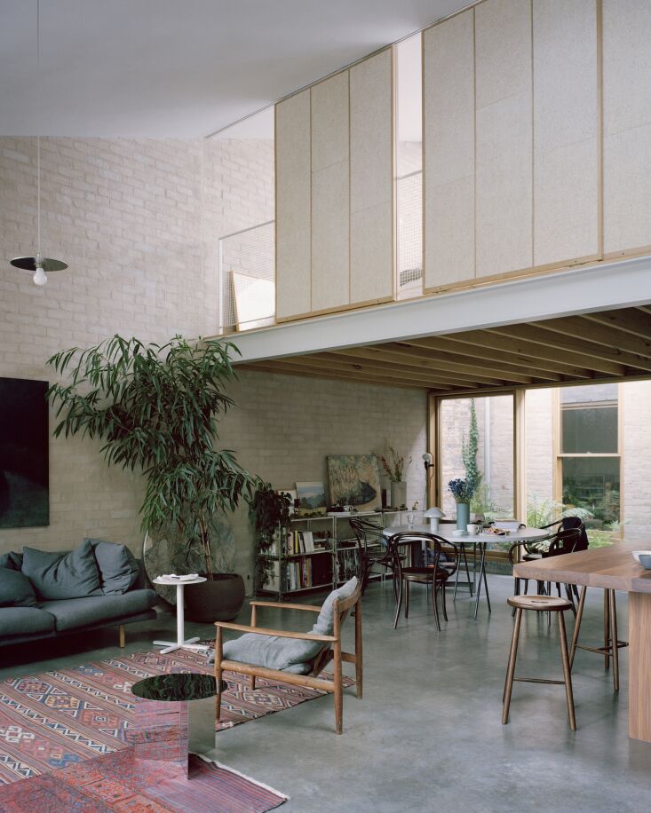 the screens are made from wood wool panels, an eco friendly product used for so 24