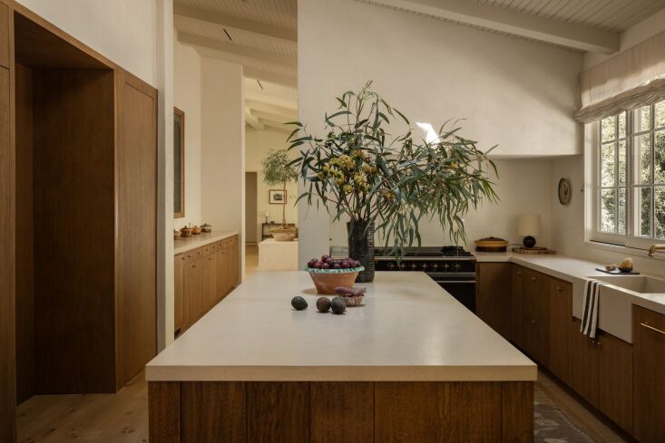 says bernatz of the la cornue range and hidden heavy plaster exhaust surround:  17