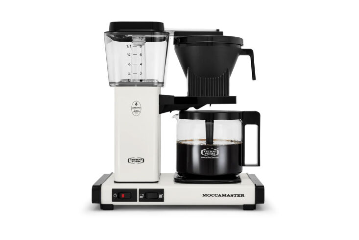 the moccamaster kbgv select pairs a glass carafe and stainless boiler with bpa  19