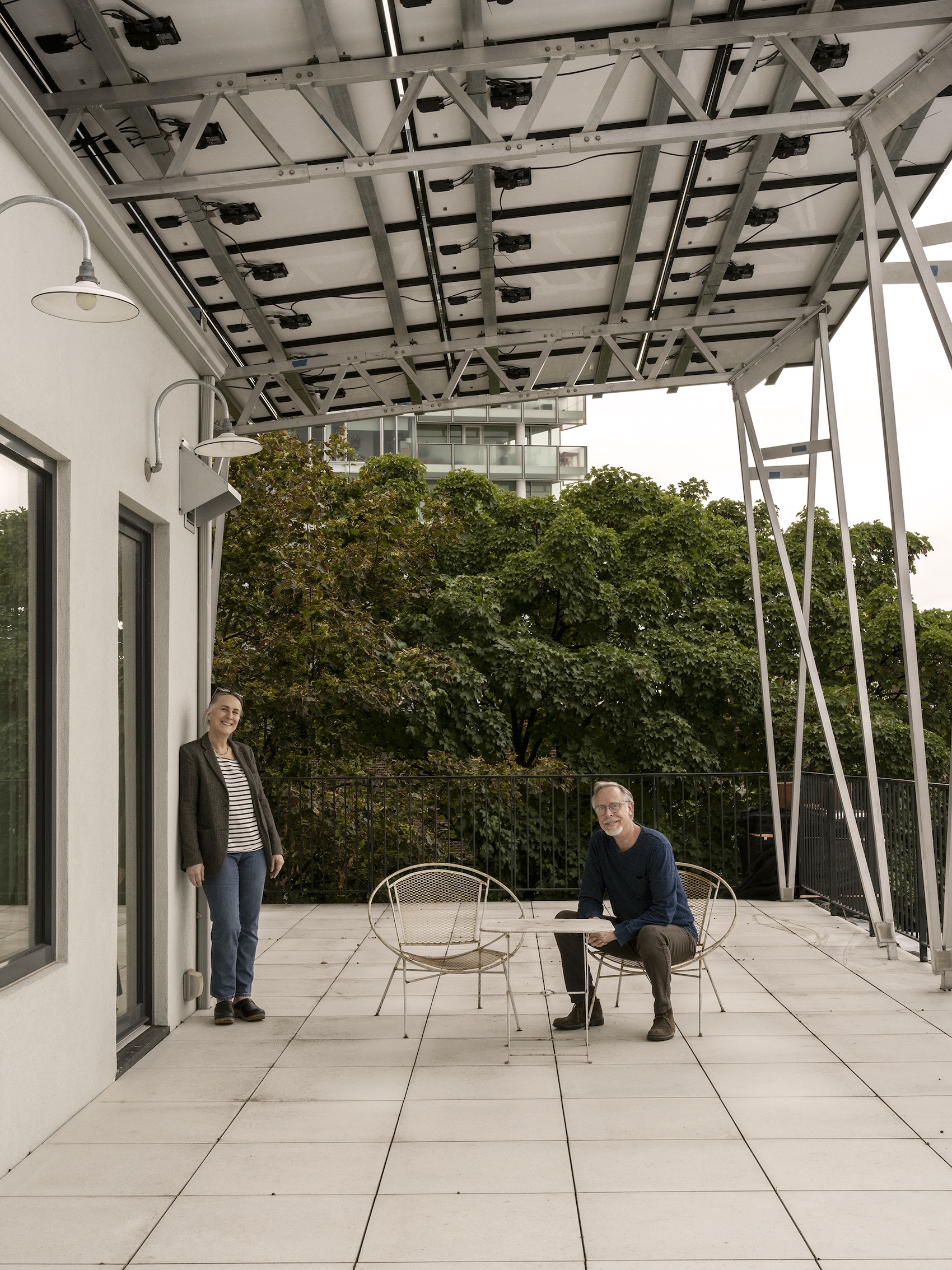 the roof, paved in porcelain tiles, has a \10.8kwatt array of solar panels from 28