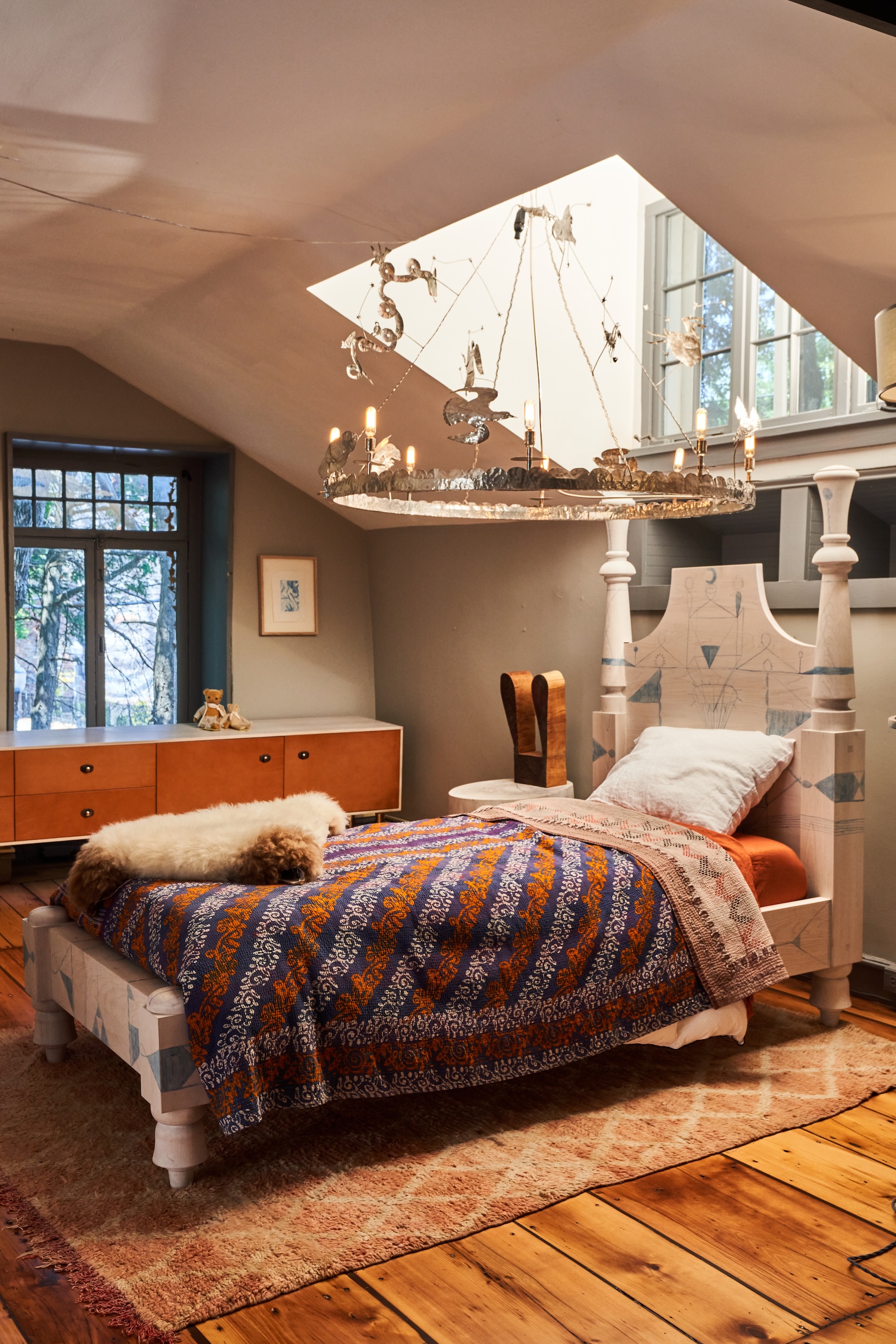 an elaborate version of sawkille\2\17;s millstream bed was made for the 25