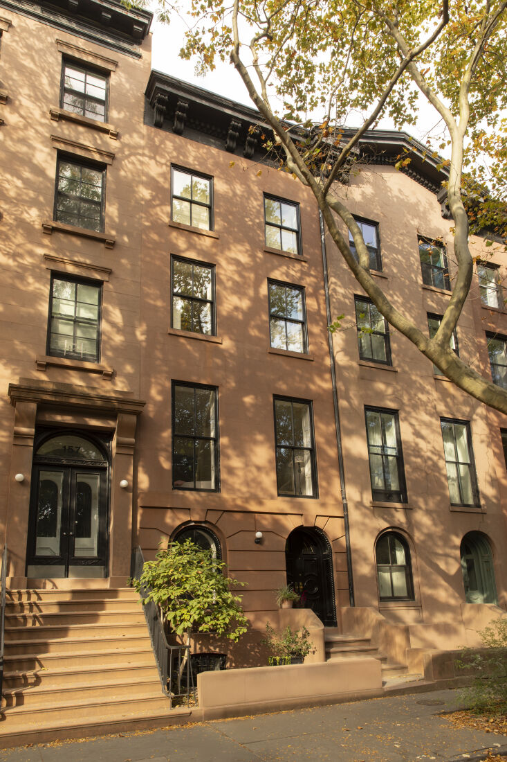 lauren and her husband purchased their \175 year old brownstone after attending 17