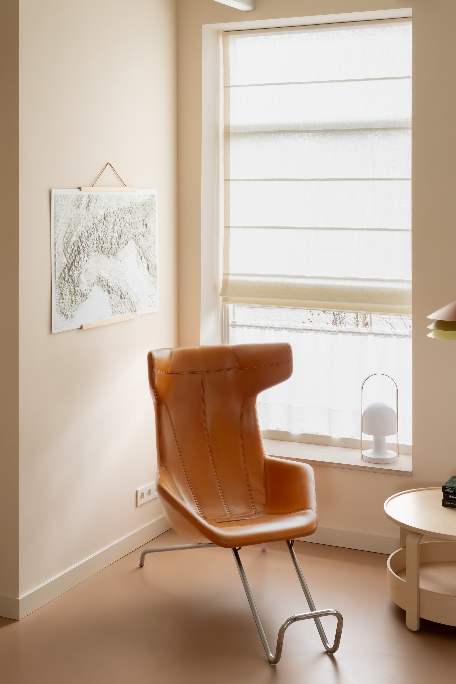 the open plan living area features alfredo häberli&#8\2\17;s take a line f 20