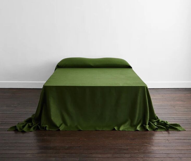 a particularly drape y favorite: the heavy linen bed cover from bed threads, ma 22