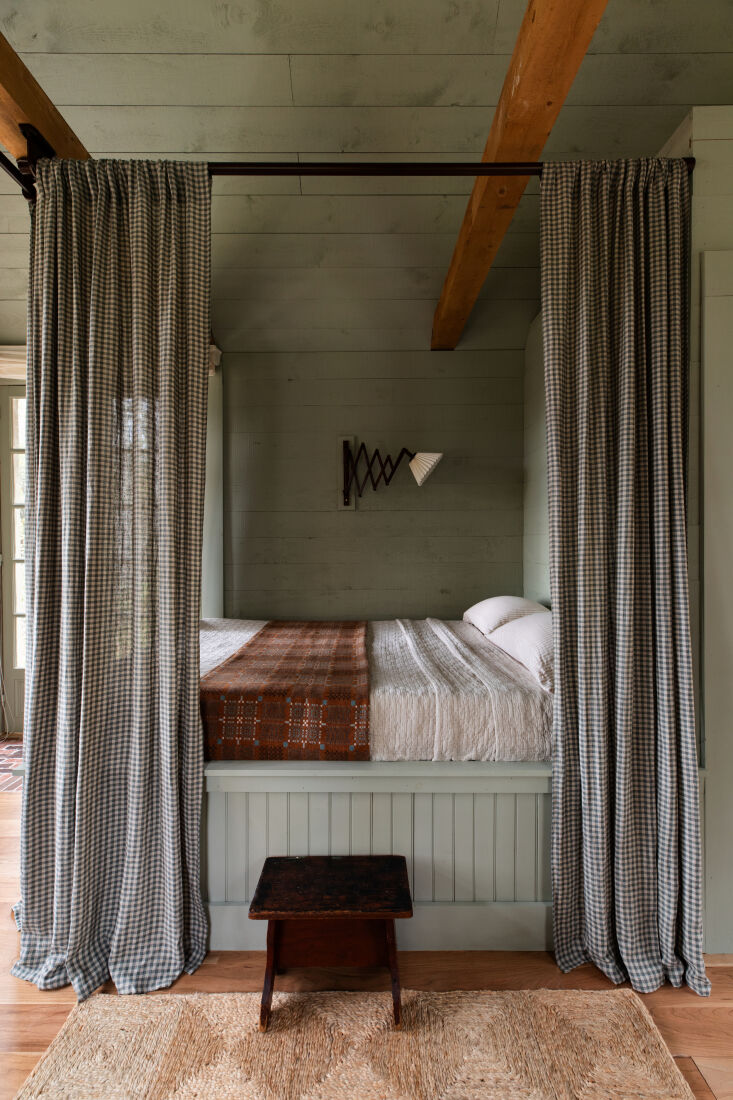 \2\20;the bed nook was decided on early in our design for the cottage, m 22