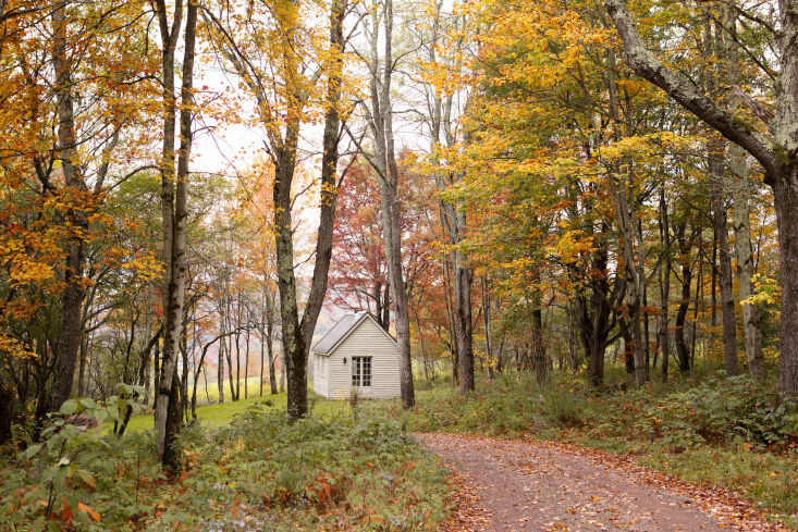 the cottage is a freestanding new build that looks as though it\2\17;s a 17