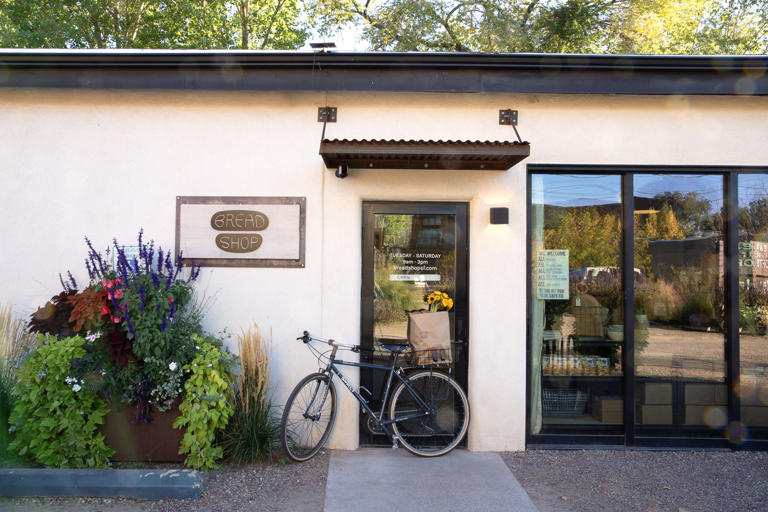 bread shop is located in what was originally a welder\2\17;s workshop an 17