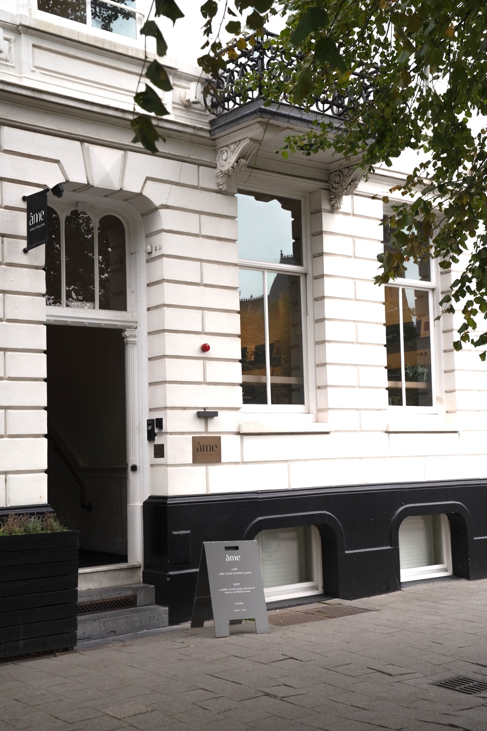 located on a square in the center of rotterdam, the five story neoclassical str 17