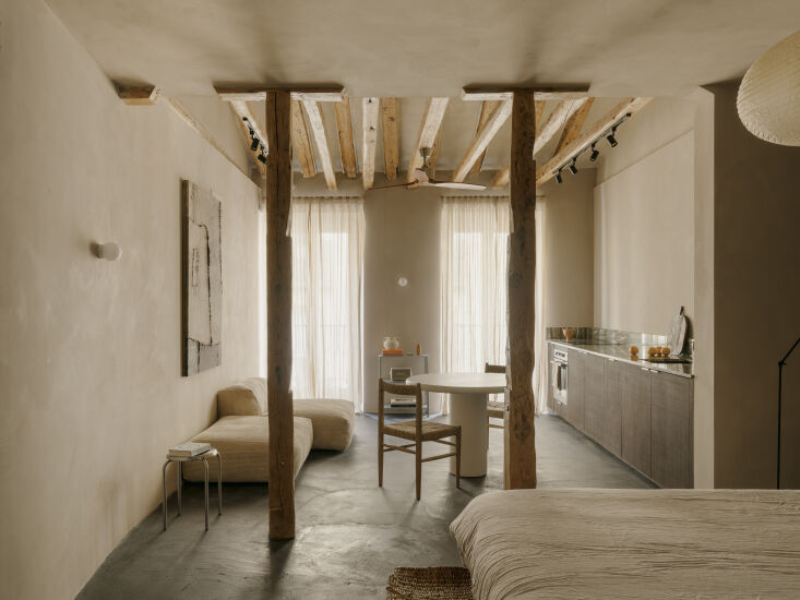 natalia and armando knocked down nearly all the internal walls to create an air 17