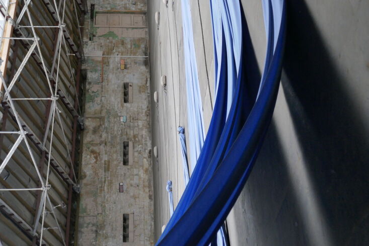 \2\20;i just managed to catch ann hamilton\2\17;s powerful site 33