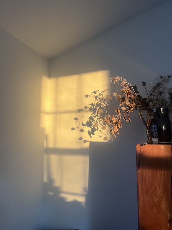 \2\20;these days where i live, it gets dark around 4 p.m., and i\ 29