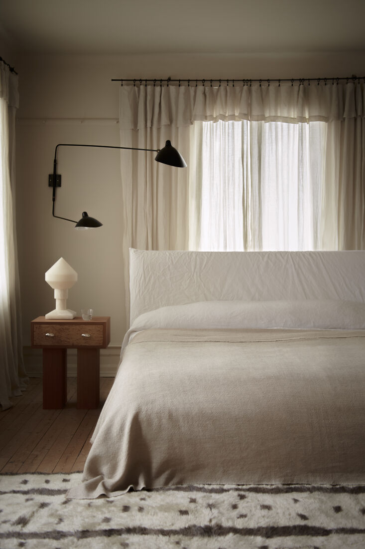 the artilleriet ateliers roberta cedar side table, with the santa & cole ze 30