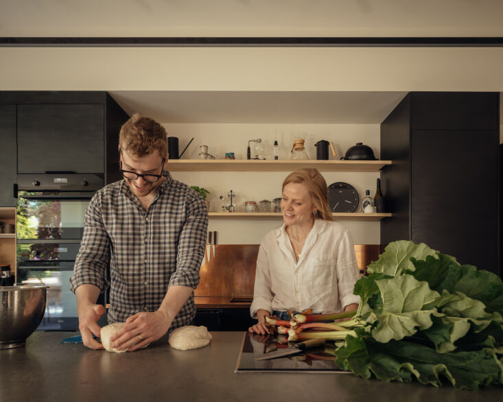 \2\20;the island itself is a solid state material, which is good for kne 23