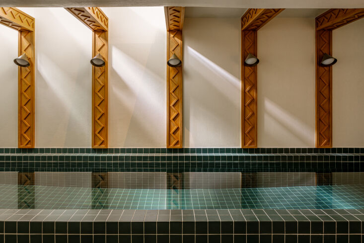 the indoor pool is equally considered. \2\20;designed as a nod to le mê 28