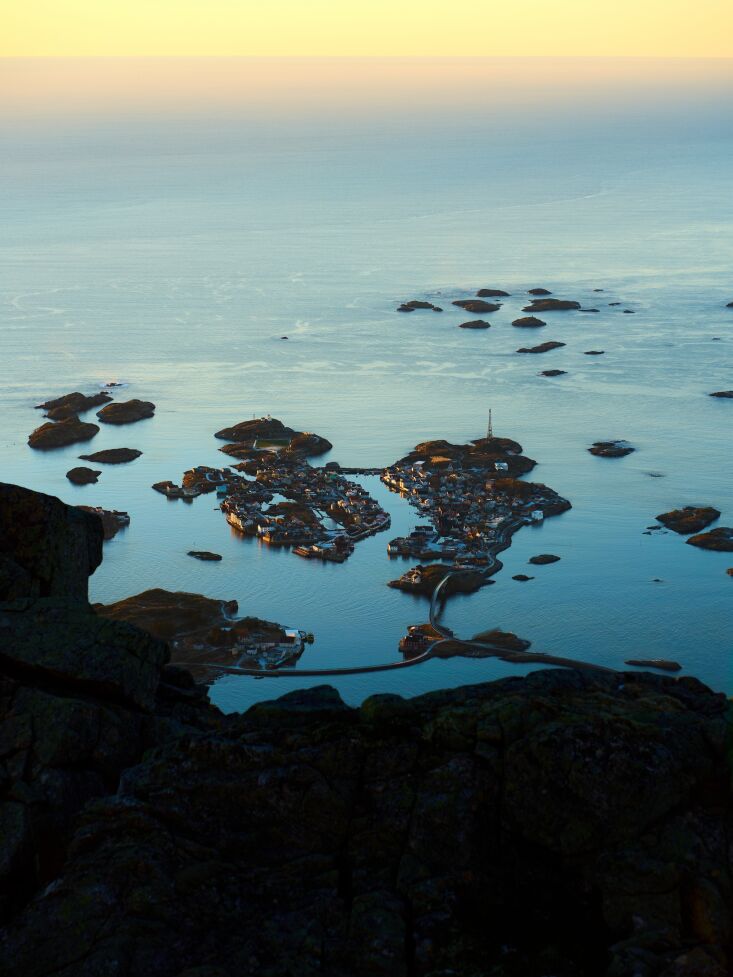 a bird\2\17;s eye view of henningsvær. 30