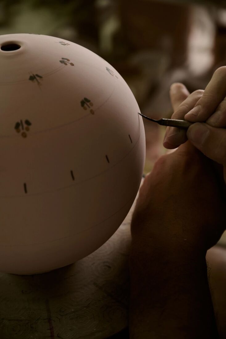 hand painted flowers in the fiore lamp base. 19