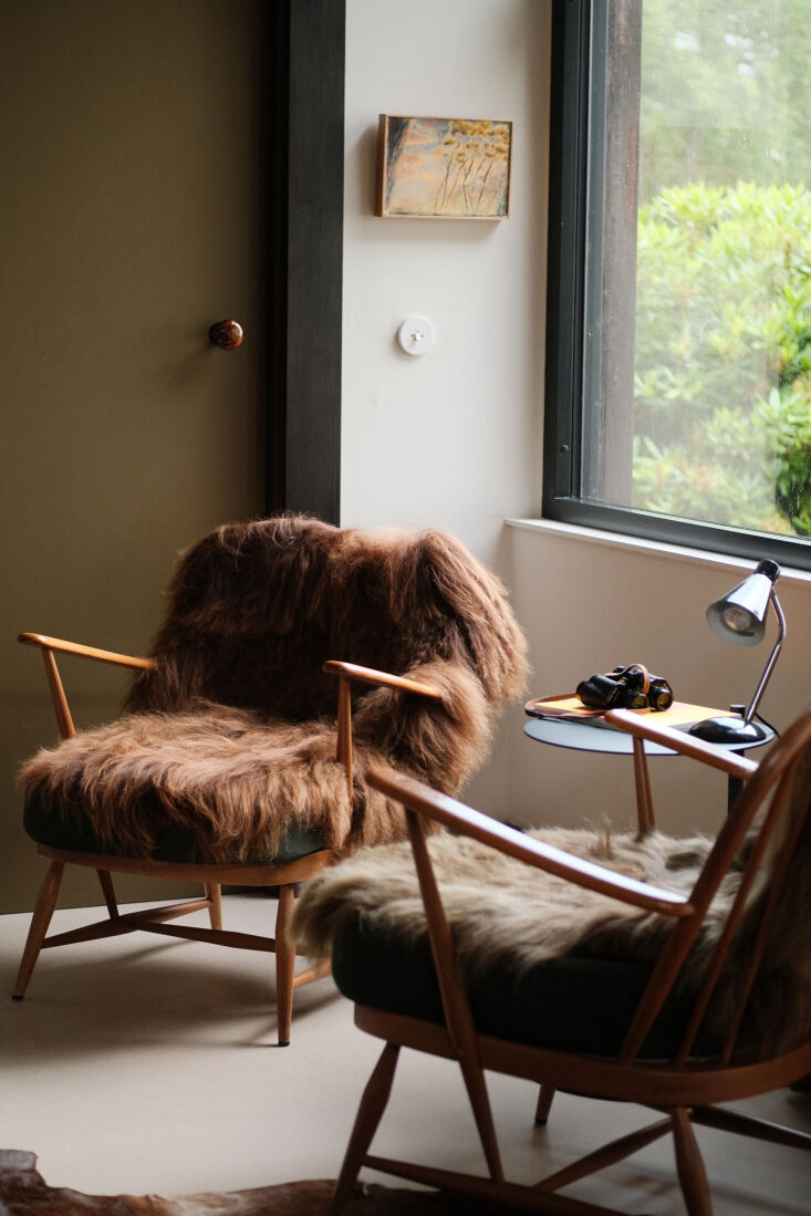 an annex with a view. stay there long enough, house binoculars in hand, and you 22