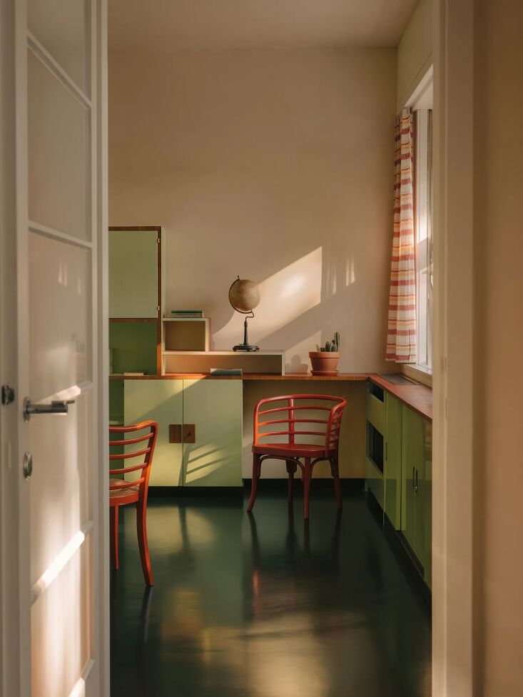 the children\2\17;s bedroom was originally designed for the rezek 22