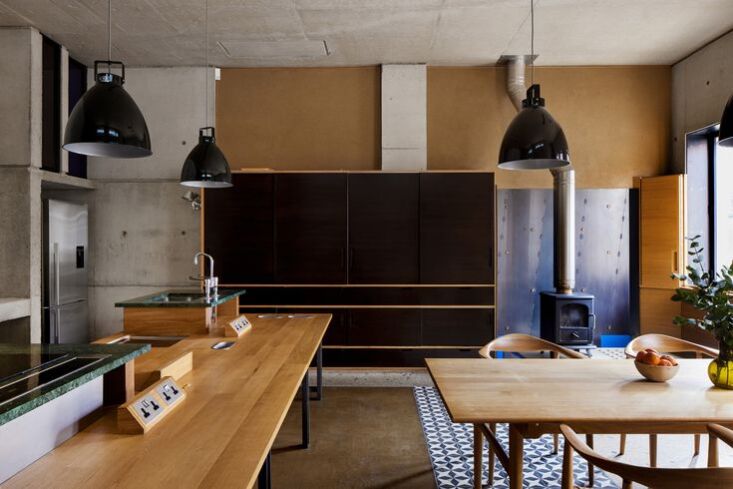 walmer yard, one of four interlocking concrete houses arrayed around a courtyar 17