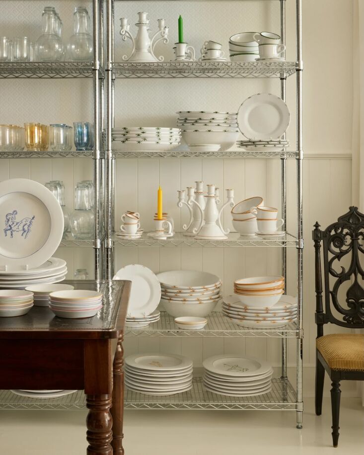 italian william white ceramics include the zodiac plates with hand painted desi 21