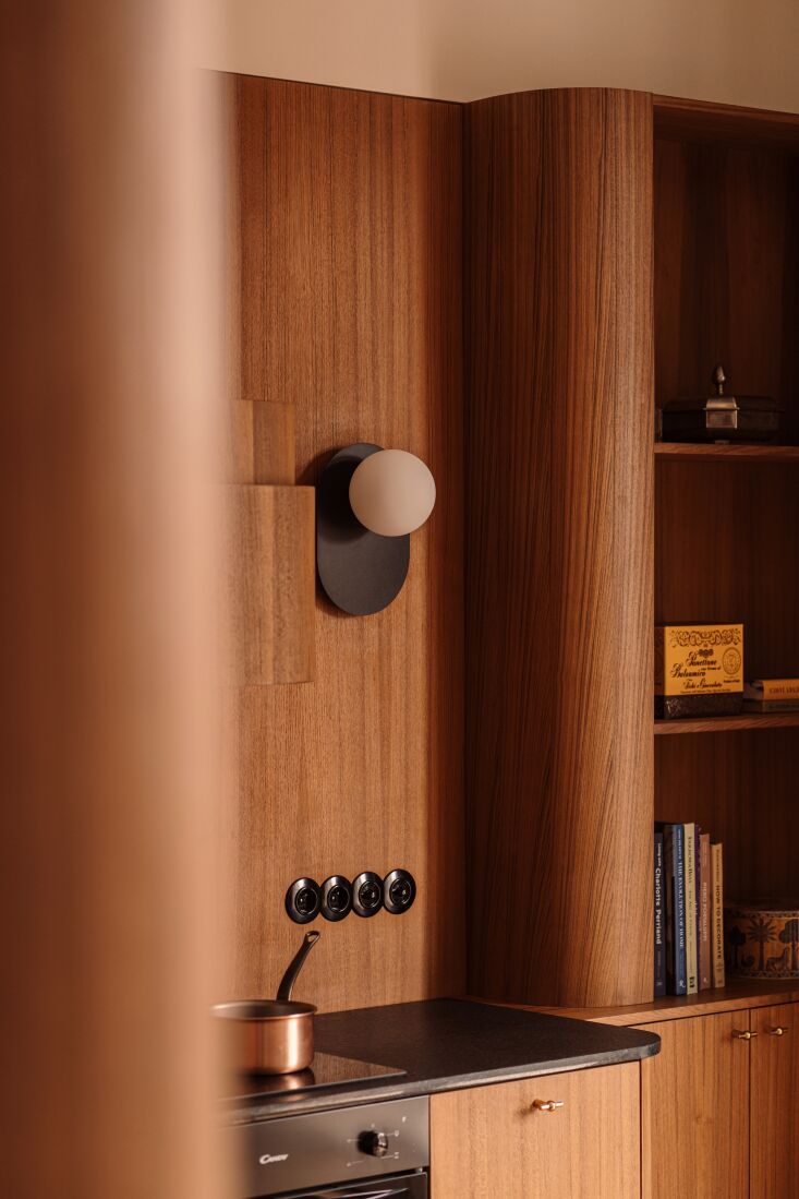 no detail is too small. the black bakelite electrical fittttings are from thpg. 19