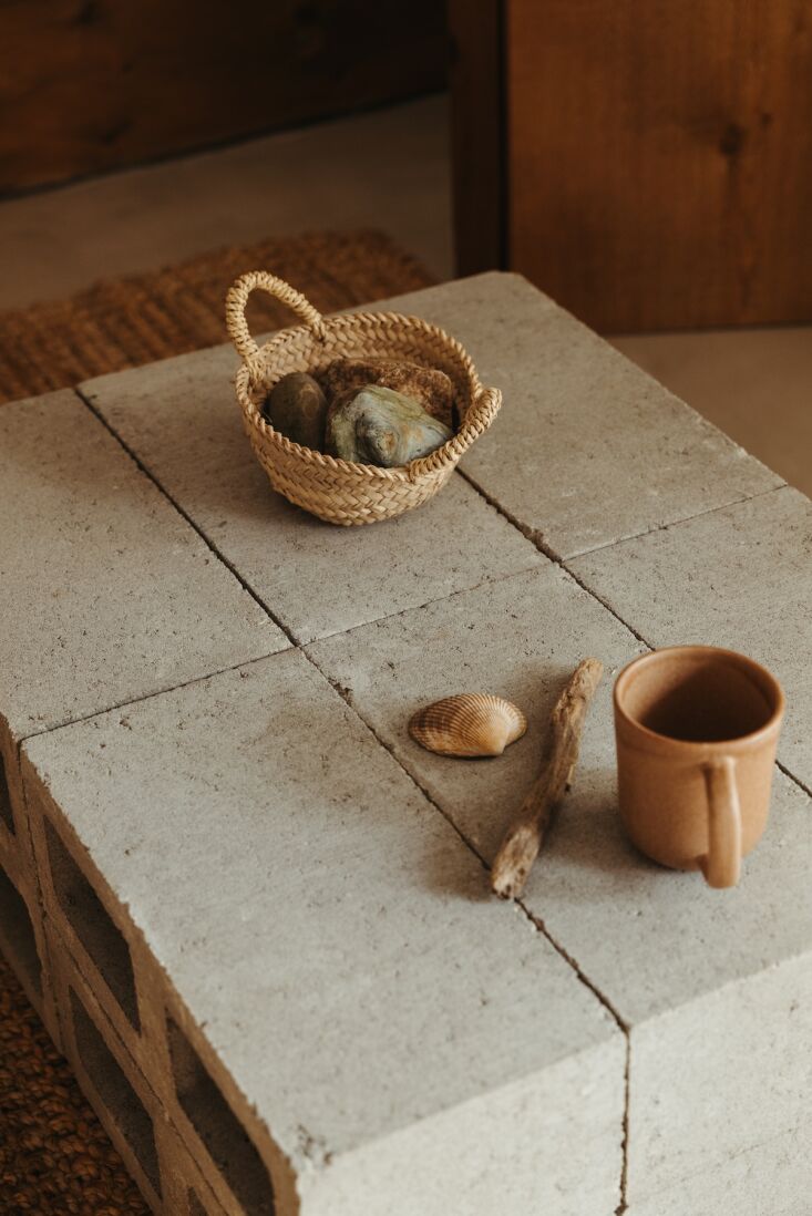 cinderblocks make a great coffee table. 22