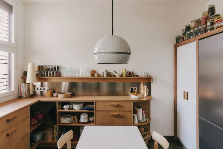 muñoz\2\17;s favorite element is this little breakfast corner with its  20