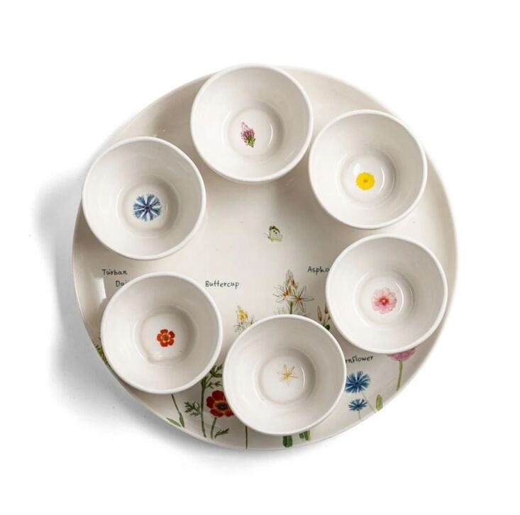 decorated with spring blossoms and topped with six companion bowls, the flowers 21