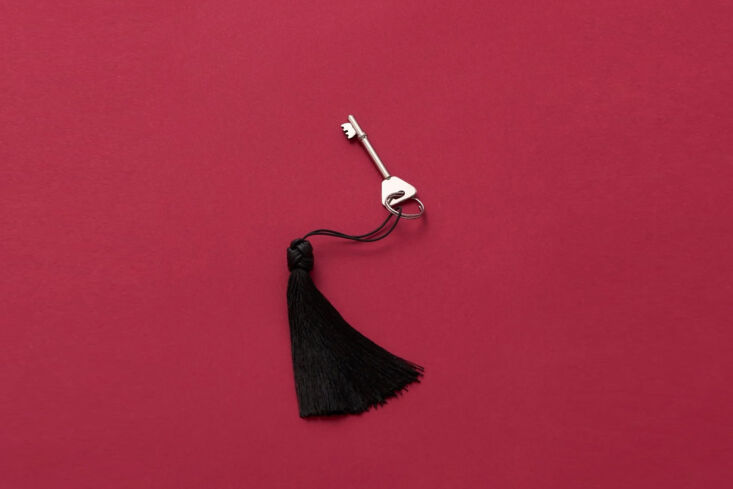 what is it about a tassel that makes anything feel old world? hook this one, fr 21