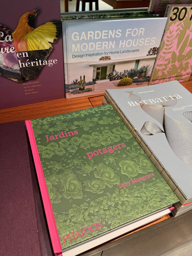 \2\20;my husband insisted we go to the bookshop 7l on our recent trip to 35