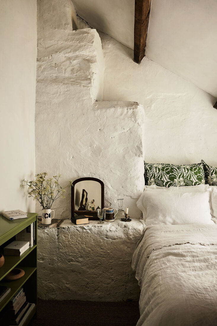 at this \2\20;spirited stone cottage\2\2\1; in snowdonia, wales,  21