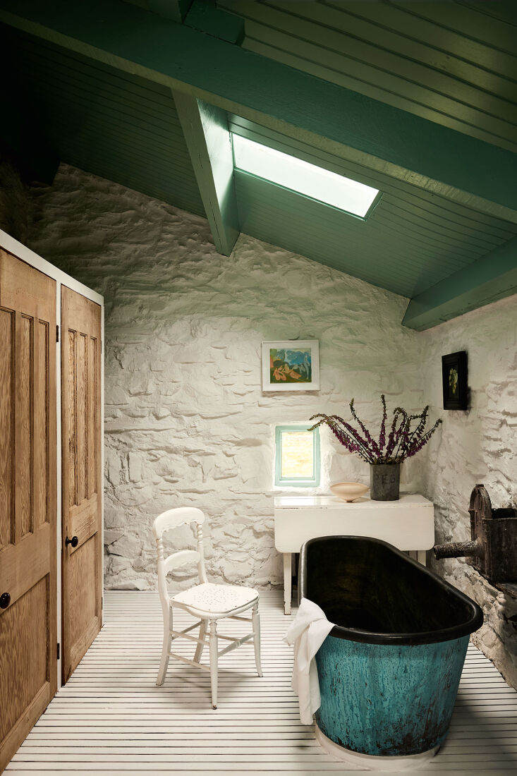one newish update: a roll top bath, fillable via a \2\20;reclaimed fount 22