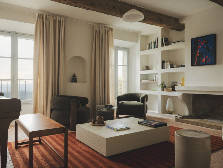working in collaboration with london based studio nolet, pareil designed the in 17