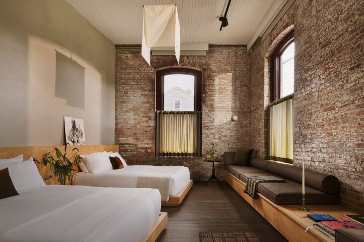 cafe curtains allow for both privacy and natural light. 23