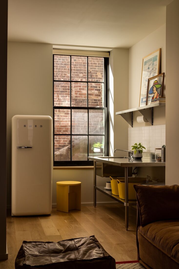 james says he had long dreamed of having a proper place to clean his brushes. t 25