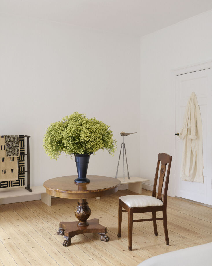 photograph by elizabeth heltoft via baina. 27