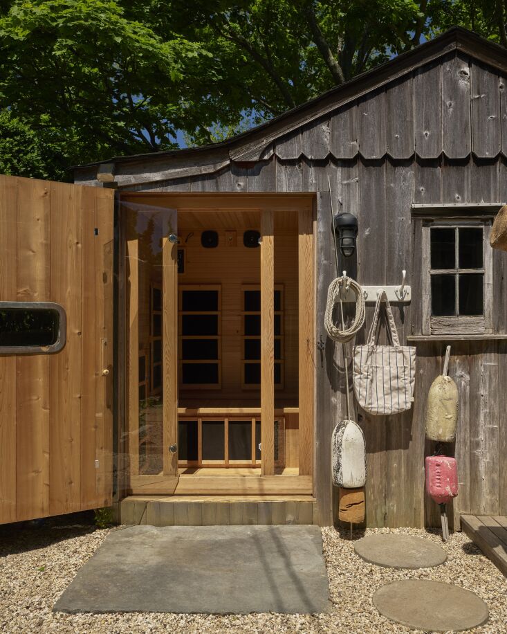 a look into the cedar infrared sauna. 34
