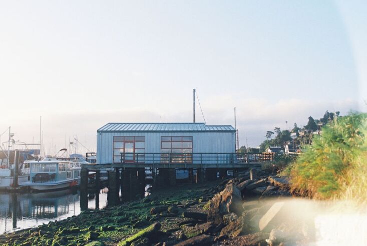admiring botnia\2\17;s skincare spa on a retrofitted houseboat in sausal 17